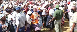  ?? Pictures: John Manzongo ?? The elderly sing and dance during their interactio­n with First Lady Auxillia Mnangagwa in Chipinge on Friday.—