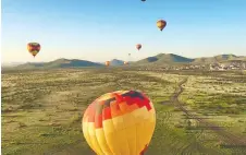  ??  ?? The best views of the wild west are from up high in a hot-air balloon.