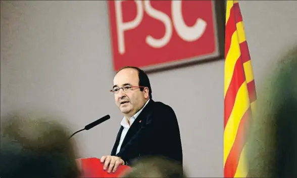  ?? TONI ALBIR / EFE ?? El primer secretario del PSC, Miquel Iceta, en la sede del partido en Barcelona