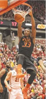  ?? REESE STRICKLAND, USA TODAY SPORTS ?? Marcus Smart has averaged 19.8 points a game in Oklahoma State’s last five games.