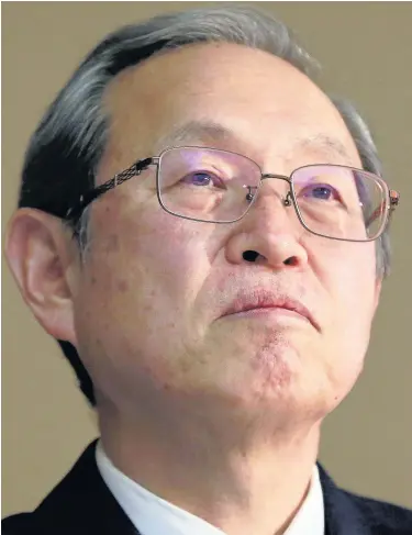  ?? Shizuo Kambayashi ?? > Toshiba president Satoshi Tsunakawa hopes the company won’t be delisted