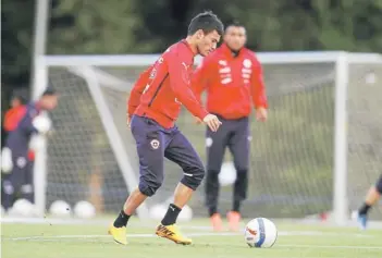  ?? FOTO: ANFP ?? Aránguiz, entrenando con la Selección, fue revisado ayer en el CDA.