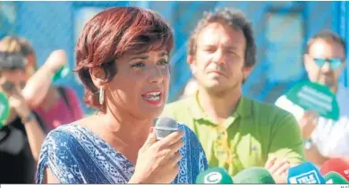  ?? ?? La líder de Por Andalucía, Teresa Rodríguez, en una comparecen­cia en Cádiz.