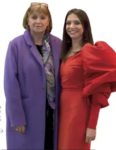  ??  ?? Mónica de Greiff, presidenta de la Cámara de Comercio de Bogotá, y María Paz Gaviria,directora de ArtBo