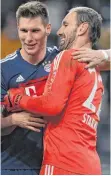  ?? FOTO: DPA ?? Tom Starke (re.) ist