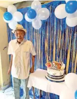  ?? CORTESÍA ANTONIO HEREDIA ?? Saturnino Peña celebra sus 108 años.