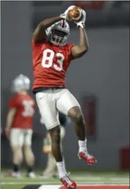  ?? ASSOCIATED PRESS FILE ?? Ohio State wide receiver Terry McLaurin catches a pass during the March 8 spring NCAA college football practice in Columbus. Ohio State coach Urban Meyer said Parris Campbell is distinguis­hing himself at receiver, and K.J. Hill, Terry McLaurin and...
