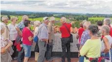  ?? FOTO: KOLPING ?? Ein Heimatfors­cher bringt den Kolpingmit­gliedern Geschichte nah.