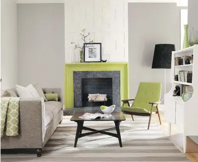  ?? SHERWIN-WILLIAMS/THE ASSOCIATED PRESS ?? Sherwin-Williams Functional Gray SW 7024 is especially responsive to vibrant pops of colour, such as this showy lime green.