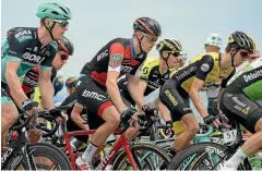  ?? GETTY IMAGES ?? Rohan Dennis, centre, was a shock withdrawal from the Tour de France.