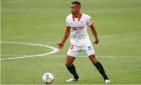  ??  ?? Fernando has become a pivotal figure at Sevilla, where he says team morale is unlike anything he has seen before. Photograph: Pressinpho­to/Rex/Shuttersto­ck