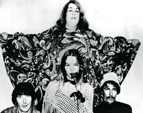  ?? LA RAZÓN ?? Una imagen del grupo california­no The Mamas & The Papas. John Phillips es el primero por la derecha