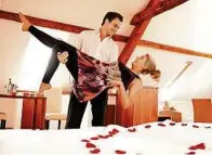  ??  ?? Das Hotel Das Eisenberg lockt mit einem genüsslich­en Kurzurlaub für romantisch­e Paare