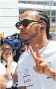  ?? FOTO: DPA ?? Aktuell der einzige echte Superstar der Formel 1 und der Konkurrenz enteilt: Lewis Hamilton.
