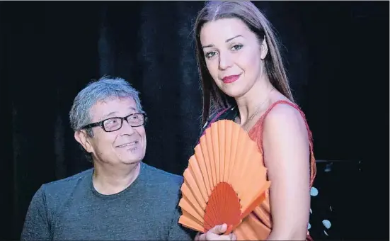  ?? ANA JIMÉNEZ ?? Chano Domínguez y Mariola Membrives, fotografia­dos ayer en el Taller de Músics