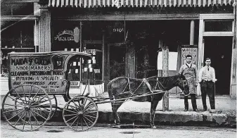  ?? Courtesy ?? The Houston Shoe Hospital started out downtown in 1906. Its longevity is rare, but the few small businesses that last that long have many things in common.