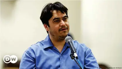  ??  ?? Iranian journalist Ruhollah Zam speaks during his trial at a court in Tehran