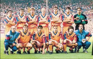  ??  ?? El once de la final
Eusebio, Stoichkov, Laudrup, Koeman, Salinas, Nando Zubi, Juan Carlos, Guardiola, Ferrer, Bakero