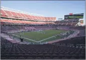  ?? JEFF CHIU — THE ASSOCIATED PRESS ?? A general view of Levi’s Stadiumdur­ing the first half of Sunday’s game between the 49ers and Rams in Santa Clara.