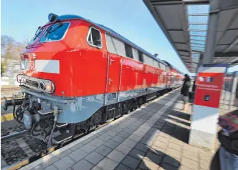  ?? FOTO: ANDREA HARREITER ?? Mit der Elektrifiz­ierung der Südbahn bekommt der Knotenbahn­hof Aulendorf künftig noch mehr Bedeutung für die Region.