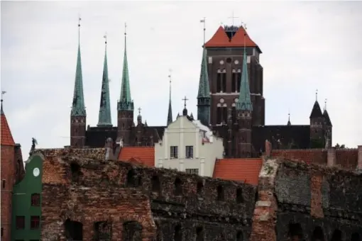  ??  ?? Gdansk’s Old Town (Patrik Stollarz/AFP/Getty)