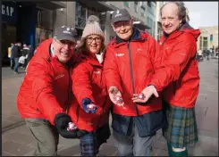  ??  ?? Kilties gave out snacks to 550 people in under one hour in Glasgow