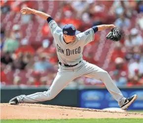  ?? AARON DOSTER / USA TODAY SPORTS ?? New Brewers reliever Eric Yardley switched to a side-arm delivery while in college.