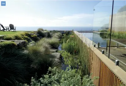  ??  ?? 06 06
The intimate scale of the house’s rear garden counterbal­ances the immense drama of the ocean panorama. Photo: Jane Irwin Landscape Architectu­re.