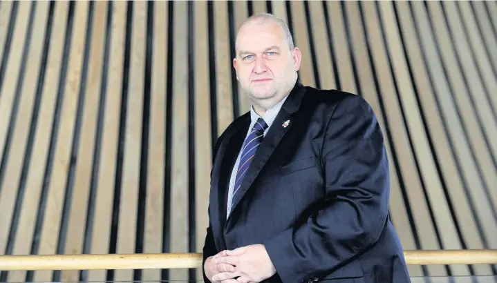  ?? Andrew James ?? > Former minister Carl Sargeant was found hanged at home last week