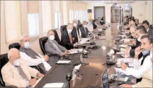  ?? ISLAMABAD
-APP ?? Adviser To The Prime Minister On Finance And Revenue, Dr. Abdul Hafeez Shaikh chairing a meeting of the National Price Monitoring Committee ( NPMC) to Curb Inflation.