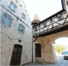  ?? Foto: Andreas Brücken ?? Der Aufzug und die Fußgängerb­rücke sollen das Weißenhorn­er Heimatmuse­um bar rierefrei machen.