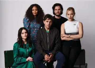  ?? — AFP photo ?? (Left-Right) Actors Emily Hampshire, Thandie Newton, filmmaker Xavier Dolan and actors Kit Harington and Sarah Gadon from the film ‘The Death and Life of John F. Donovan’ pose for a portrait during the 2018 Toronto Internatio­nal Film Festival at Interconti­nental Hotel on Sept 9 in Toronto, Canada.