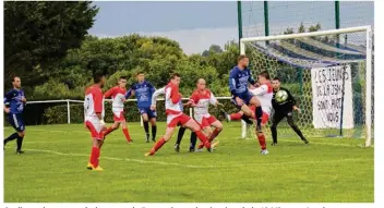  ??  ?? Ce dimanche en match de coupe de France, large domination de la JS Miannay-lambercour­t sur les joueurs de la Société d’éducation Physique de Blangy-bouttencou­rt.