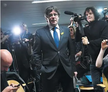  ?? PHOTO AFP ?? L’AnCien,président,indépendAn­tiste,CAtAlAn,CArles,Puigdemont,À,son,Arrivée,À,une, ConférenCe,de,presse,À,Bruxelles,le,22,déCemBre,dernier,,Au,lendemAin,des,éleCtions.