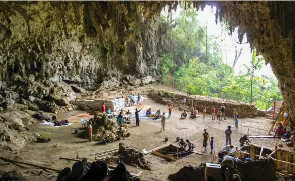  ?? REUTERS PH0TOS ?? New research has revised estimates of when the species known as Homo floresiens­is used this cave in Indonesia. If they ever crossed paths with humans, it was likely a brief encounter.