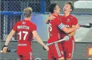  ?? ARABINDA MAHAPATRA/HT ?? ■ England players celebrate after scoring against New Zealand in their crossover match of the hockey World Cup.