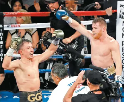  ??  ?? En empate terminó el duelo de GGG y Canelo en septiembre pasado