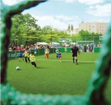  ?? FOTO: SOCCERGROU­ND ?? Eine „Soccer Box“aufzustell­en, darauf zielt ein Vorschlag von 13 Schülern aus Laimnau ab.