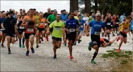  ?? (Photos Dominique Leriche) ?? Plus de  coureurs ont pris le départ, mardi, avec plus ou moins de succès...