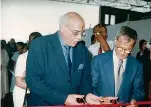  ??  ?? In India
Anno 1999, inaugurazi­one dello stabilimen­to indiano in joint venture con il gruppo di Rajan Nanda (nella foto). L’azienda oggi ha 1400 dipendenti