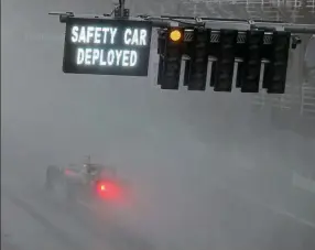  ?? REUTERS ?? Red mist: visibility is terrible, leading to the safety car