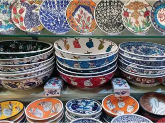  ??  ?? R Handpainte­d ceramic bowls from the Grand Bazaar