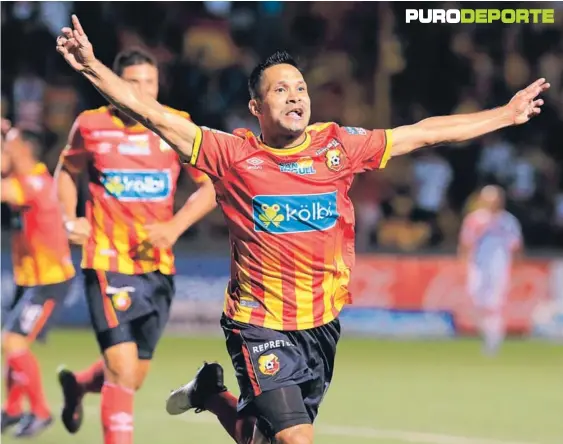  ?? RAFAEL PACHECO ?? Jairo Arrieta festeja el gol que le dio al cuadro rojiamaril­lo la victoria sobre el Santos y el liderato en la fase de clasificac­ión.