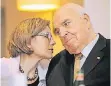  ?? FOTO: EPD ?? Altkanzler Helmut Kohl mit seiner Ehefrau Maike Kohl-Richter.