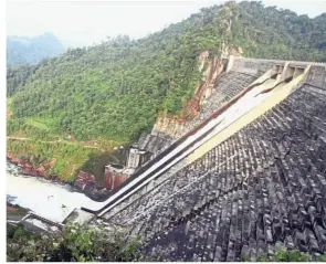  ??  ?? Hydro-electric power: Sarawak Energy also owns Murum dam which cost RM4.8bil to build and produces 944MW.