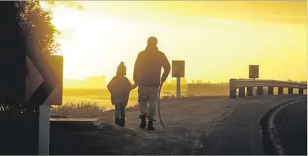  ??  ?? LUCES.
El documental fue filmado solo al amanecer y al atardecer, para aprovechar los momentos más particular­es que tiene la luz natural