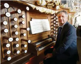  ?? FOTO: FELIX FRIEDRICH ?? Der Regensburg­er Domorganis­t Franz Josef Stoiber beendet mit seinem Konzert den diesjährig­en Internatio­nalen Altenburge­r Orgelsomme­r.