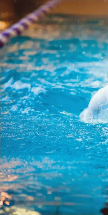  ??  ?? GRIMSTADSV­ØMMER: Theodor Bernstein (15), svømmer for Grimtstad svømmeklub­b.