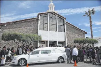  ?? Erik Verduzco Las Vegas Review-Journal @Erik_Verduzco ?? People stand in line to attend the funeral service for Assemblyma­n Tyrone Thompson on Saturday at Victory Missionary Baptist Church.