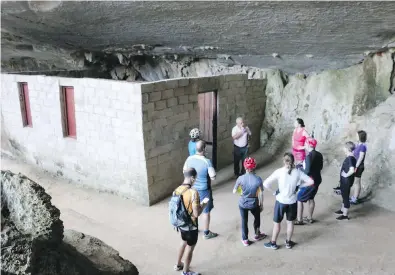  ??  ?? During the Cuban Missile Crisis, Che Guevara commanded the Western Army inside this cave.